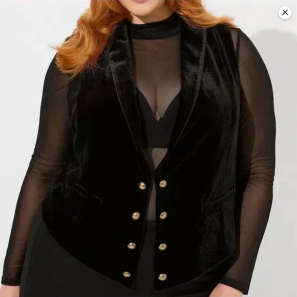 NEW! Torrid Women’s Black Velvet Button Front Vest Plus Size 1